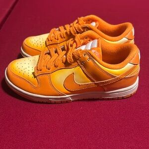 orange dunks
